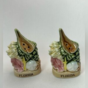 Vintage GF made in Japan ceramic Florida salt and pepper shakers seashells